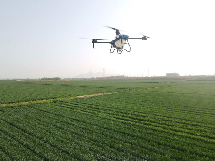 Agridrones volando